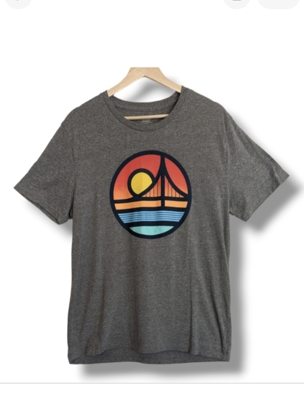 Old Navy Graphic Print Tee Large Gray Bay‎ Bridge Sunset